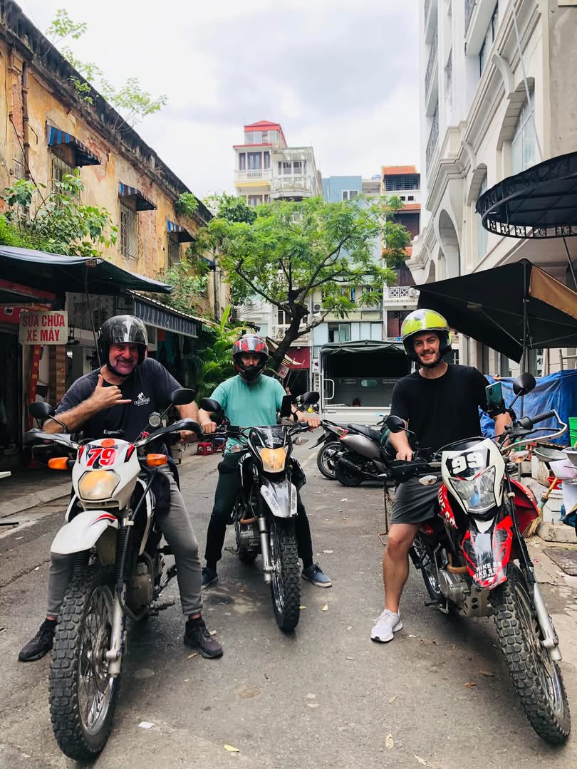 Tang Motorbike customer 109